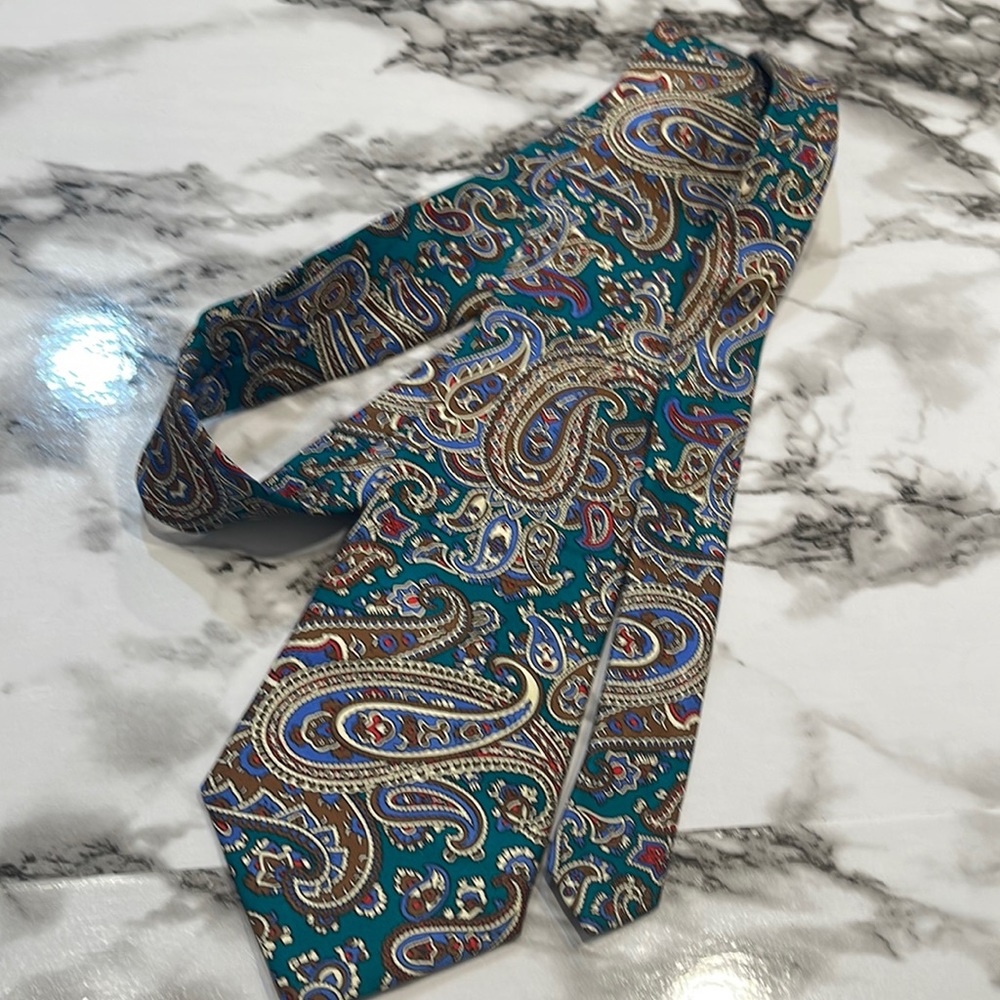 Burnham Ltd tie